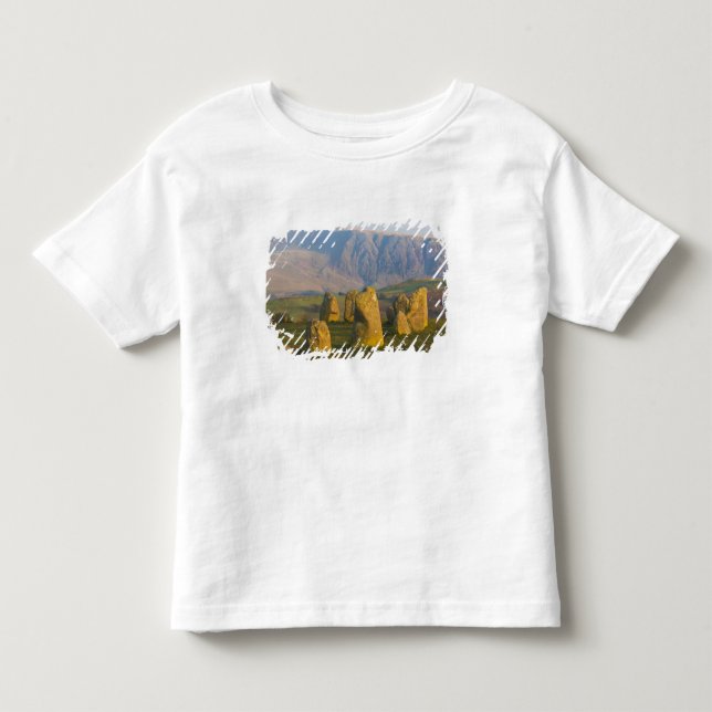 Camiseta Infantil Círculo de Pedras Castlerigg, Distrito dos Lagos,  (Frente)