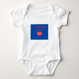 Camiseta infantil com design de coração 'Ame todas