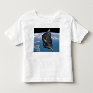 Camiseta Infantil Conceito artístico de NanoSail-D no espaço