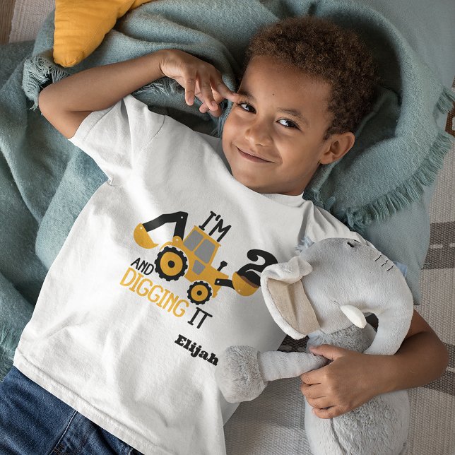 Camiseta Infantil Construção Feliz Aniversário Escavando Seu Nome Id (Criador carregado)