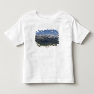 Camiseta Infantil Cordilheira e lago sobre de uma montanha