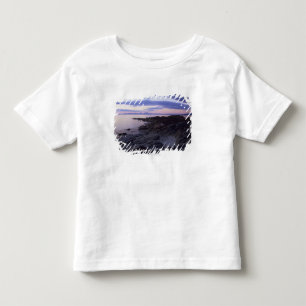 Camiseta Infantil Costa rochosa no por do sol em Kintyre, Argyll,