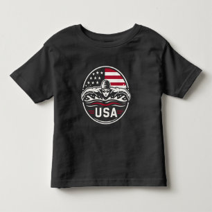 Camiseta Infantil Crachá Patriótico da Bandeira Americana de Natação