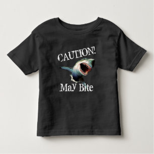 Camiseta Infantil "Cuidado engraçado! Pode morder" com tubarão
