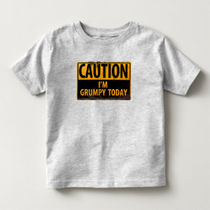 Camiseta Infantil CUIDADO Estou Irritado Hoje Sinal de Perigo Engraç