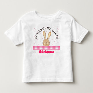 Camiseta Infantil Customizable Somebunny Loves You Pink Kids Tee