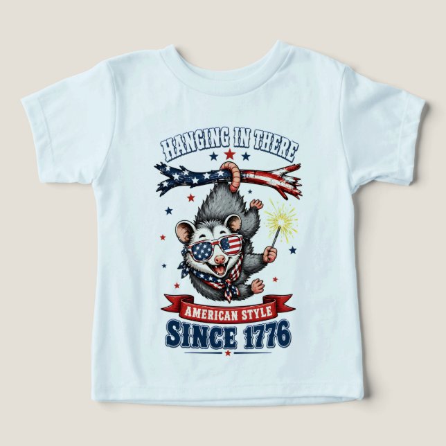Camiseta Infantil de Opossum Pendurado para 4 de J (Design frontal)