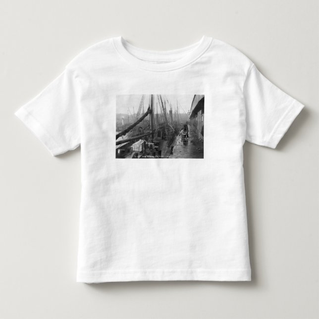 Camiseta Infantil Docas dos peixes, Grimsby, início do século XX (Frente)