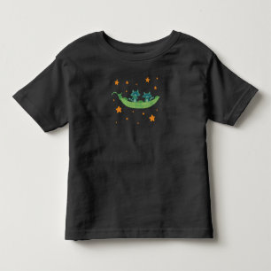 Camiseta Infantil Dois Guaxinins em uma Vagem   Arte Folclórica Capr
