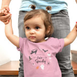 Camiseta Infantil Duas Festas de aniversário Spooky Girl<br><div class="desc">Camisa bonita para a festa de aniversário do tema do dia das bruxas do seu filho! Ilustração de criaturas de halloween. O texto diz "XX é um Dois Spooky."</div>