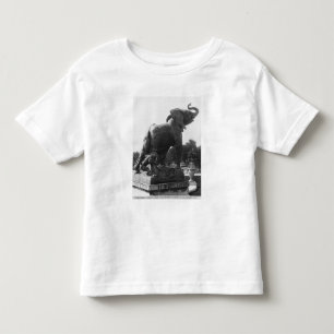 Camiseta Infantil Elefante novo travado em uma armadilha