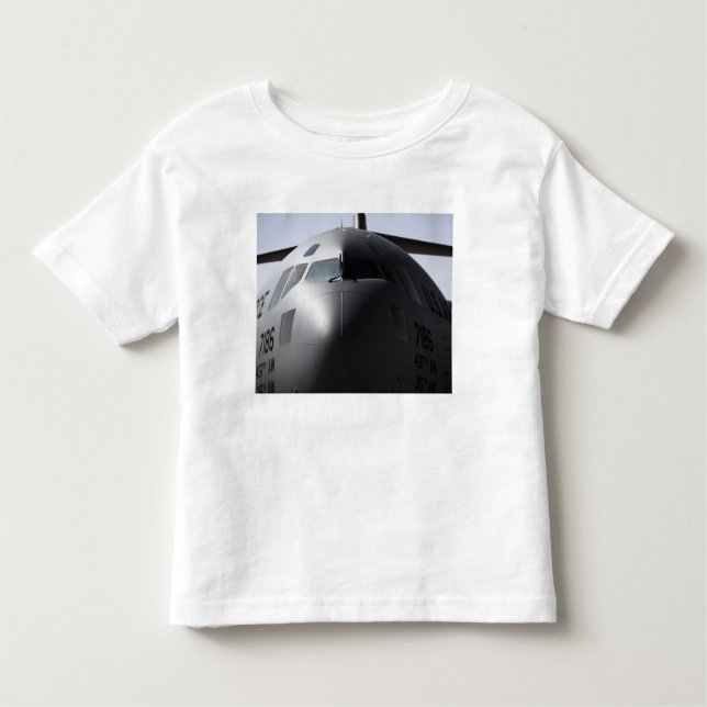 Camiseta Infantil Encerramento da frente de um Globemaster III C-17 (Frente)