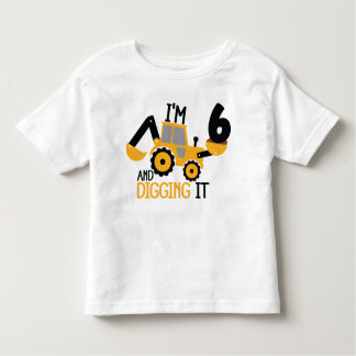 Camiseta Infantil Eu tenho 6 anos e cavando o garoto de aniversário 