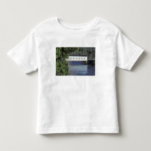 Camiseta Infantil EUA, Oregon. Uma pick-up cruzando a
