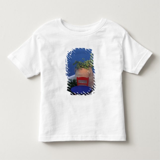 Camiseta Infantil Europa, Grécia, Santorini. Terra com vista ao mar (Frente)