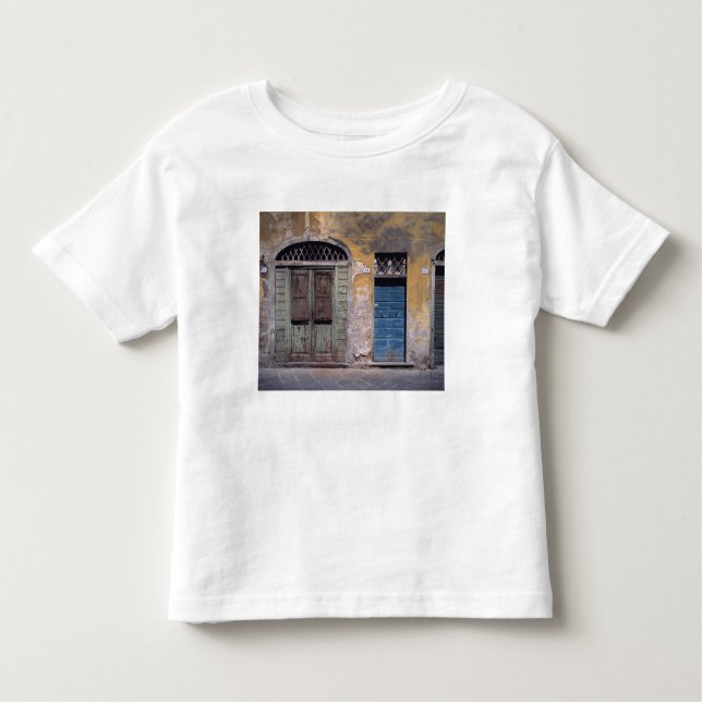 Camiseta Infantil Europa, Itália, Lucca. Essas velhas portas somam (Frente)