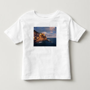 Camiseta Infantil Europa, Itália, Manarola. As casas aninhadas na fa