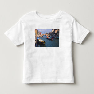 Camiseta Infantil Europa, Itália, Veneza. Barcos trazendo
