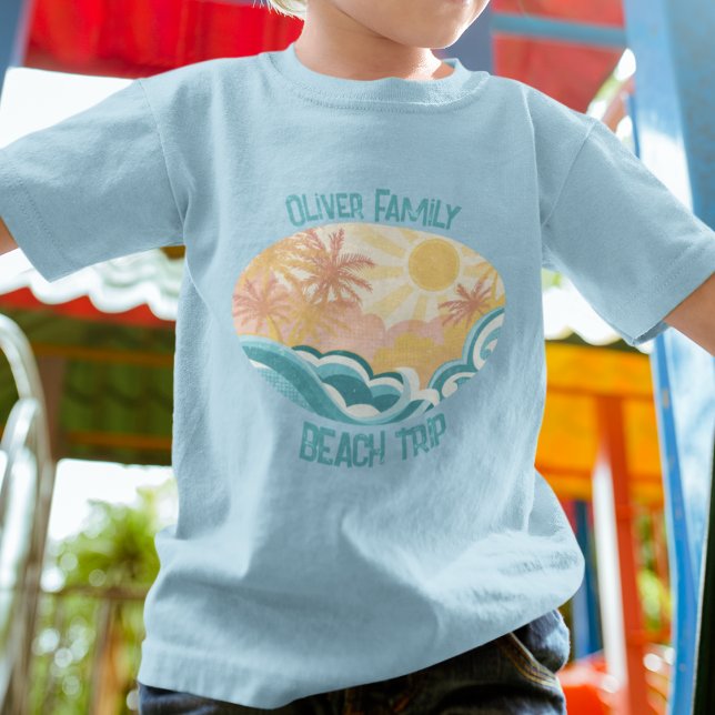 Camiseta Infantil Férias de Surfs de Sol em Torno de Praia da Frota  (Criador carregado)