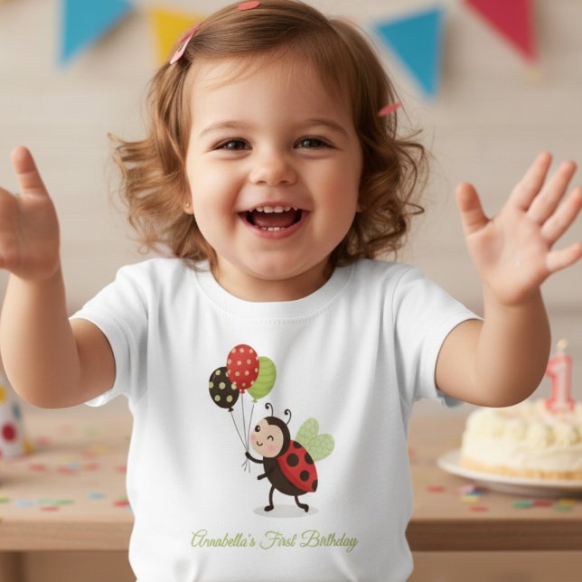 Camiseta Infantil First Birthday Ladybug Toddler T-Shirt (First Birthday ladybug tshirt)
