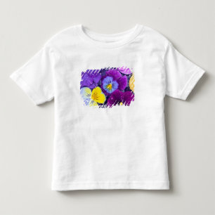 Camiseta Infantil Flores de amor-perfeito flutuando em banho de páss