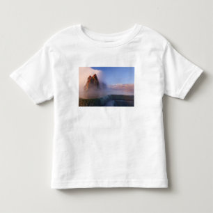 Camiseta Infantil Fly Geyser com Granite Range de cumes nevados