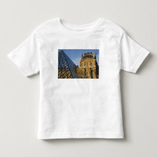 Camiseta Infantil França, Paris, Museu do Louvre e a Pirâmide,