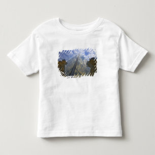 Camiseta Infantil França, Paris. Nuvens se refletem no Louvre