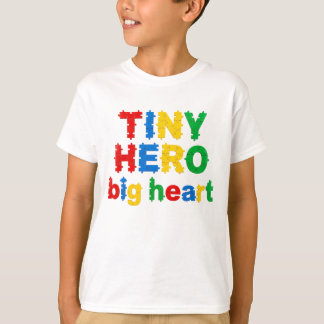 Camiseta Infantil Herói Pequeno Grande Coração