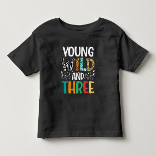 Camiseta Infantil Jovem Selvagem e Três Garotos e Garotas Engraçados