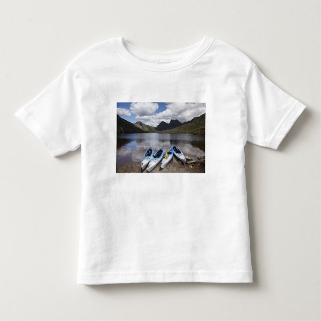 Camiseta Infantil Kayaks, Cradle Mountain and Dove Lake, Cradle (Frente)