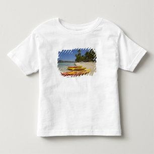 Camiseta Infantil Kayaks na praia, Plantation Island Resort