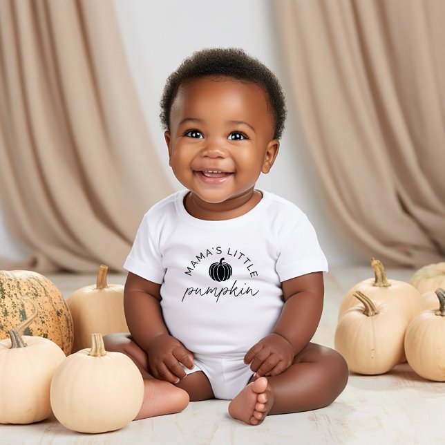 Camiseta Infantil Mamãe é a Pequena Abóbora (Mama's Little Pumpkin  Toddler T-shirt)