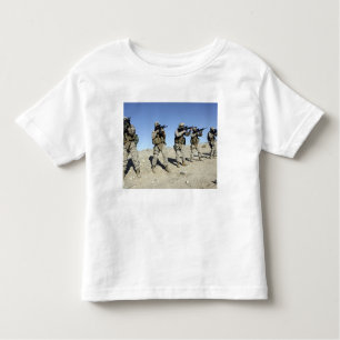 Camiseta Infantil Membros da Equipe de Transmissão Militar