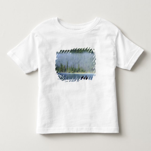 Camiseta Infantil Meninos que pescam no lago de aves aquáticas, Banf (Frente)