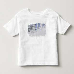 Camiseta Infantil Mistie Fortin esquia na neve fresca