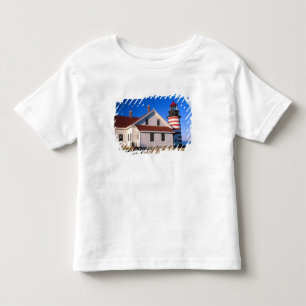 Camiseta Infantil NA, EUA, Maine.  Farol de West Quoddy perto