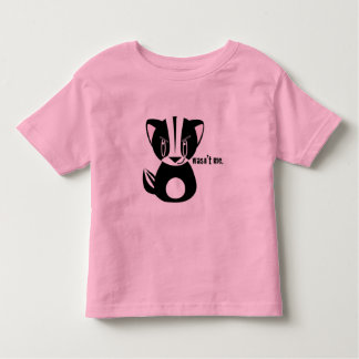 Camiseta Infantil "Não fui eu" Cartoon Skunk Tee