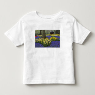 Camiseta Infantil Narcisos, jacintos e jardim de tulipas,