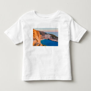 Camiseta Infantil Navagio Beach, Zakynthos, Grécia.