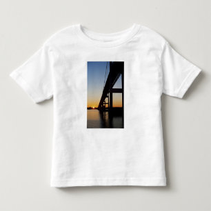 Camiseta Infantil Navegando e deixando Newport Rhode Island