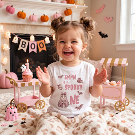 Camiseta Infantil Nome Personalizado é uma Garota Pinkoween Assustad