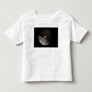 Camiseta Infantil O conceito do artista que mostra um núcleo intern