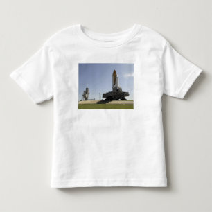 Camiseta Infantil O esforço do vaivém espacial aproxima o lançame
