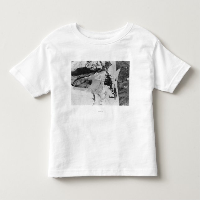 Camiseta Infantil O Monte Rainier, montanhistas da geleira de WA (Frente)