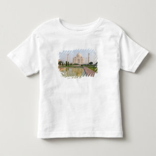 Camiseta Infantil O tranquilo e pacífico Taj Mahal ao nascer do sol,