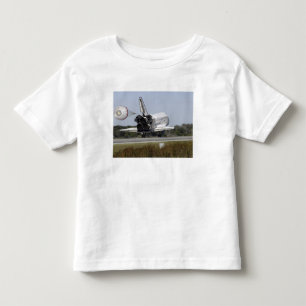 Camiseta Infantil O vaivém espacial Atlantis unfurls sua rampa de