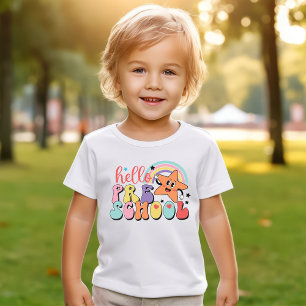 Camiseta Infantil Olá Pré-Escola Retro Primeiro Dia Arco-Íris e Estr
