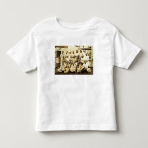 Camiseta Infantil Os cozinheiros do navio a bordo do R.M.S. Teutonic