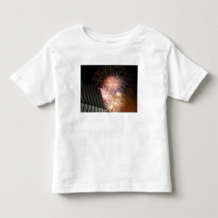 Camiseta Infantil Os fogos-de-artifício explodem